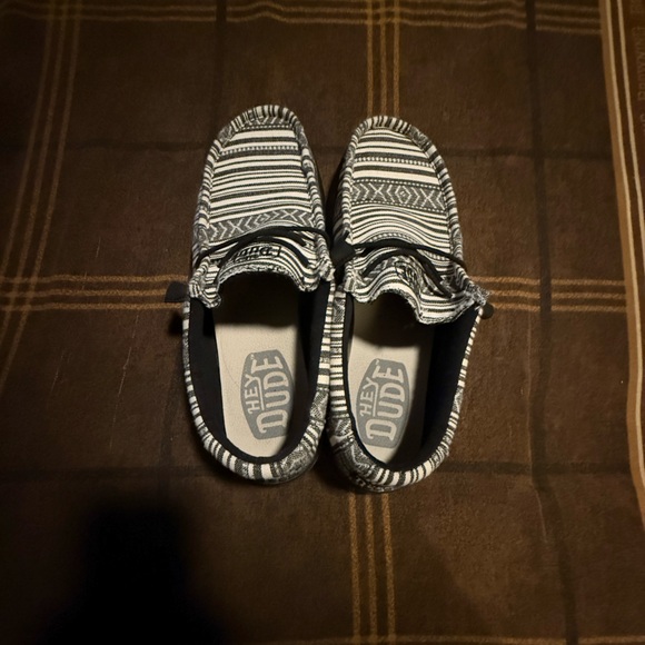 Hey dude Wally style shoes in like new condition size 12 in men - Picture 1 of 4